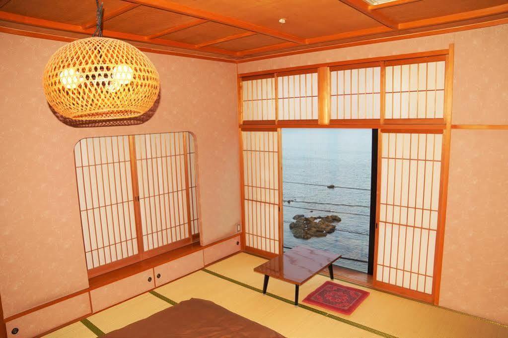 นางาซากิ เฮาส์ บุราบุระ Hotel ภายนอก รูปภาพ